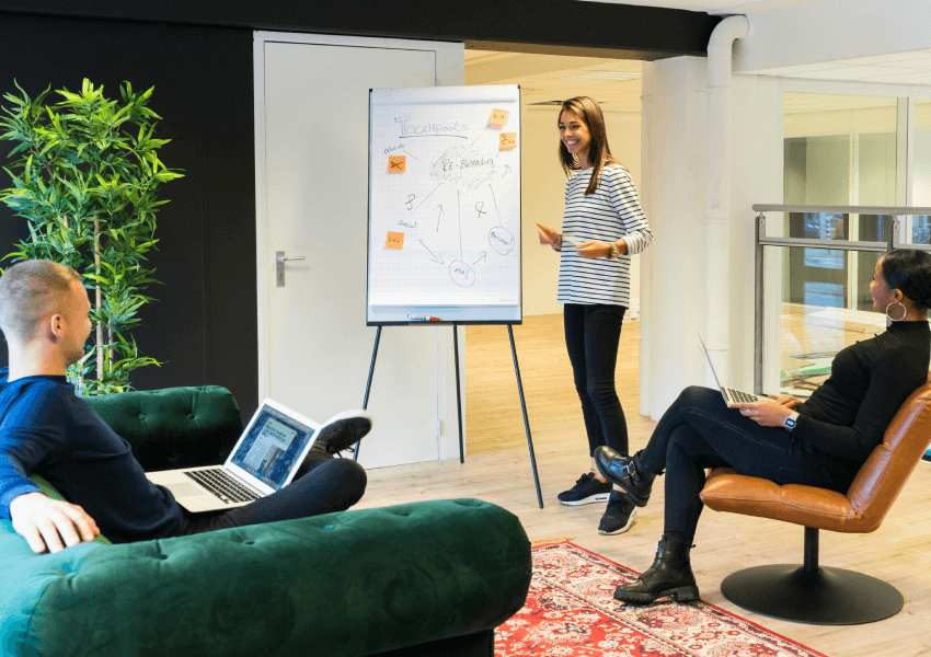 Business Consultants Help Companies Market